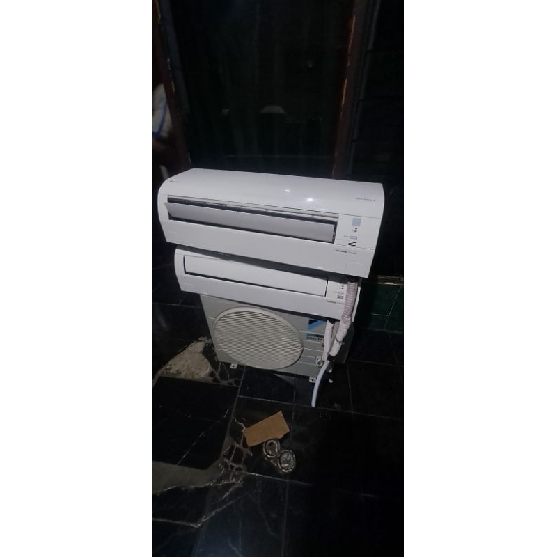 AC SECOND DAIKIN MULTI S INVERTER 2 INDOR 1 AUTDOR 1/2PK +3/4PK