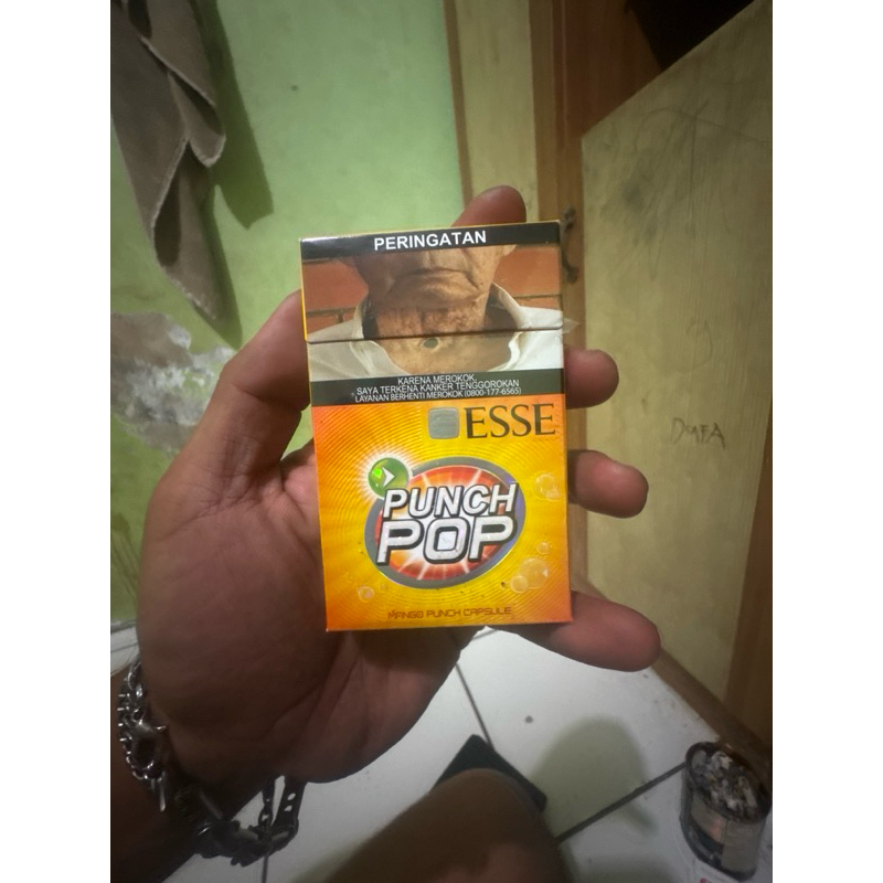 

CIGARETTES AND ENERGYDRINK