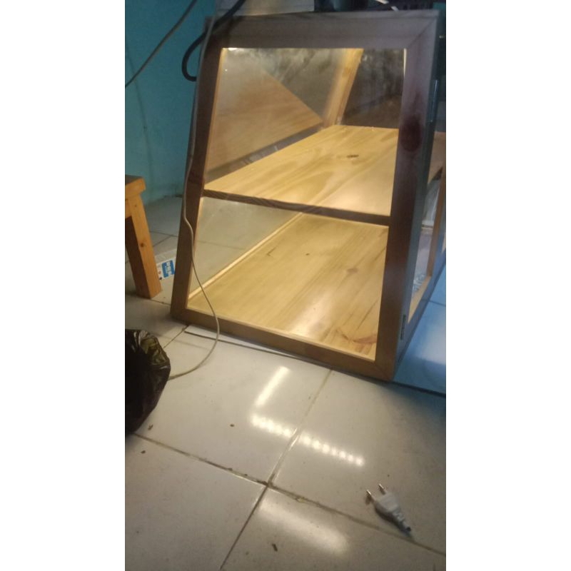 etalase free lampu LED kayu jati Belanda dan kaca jualan warung food display +lampu LED ukuran 60x45