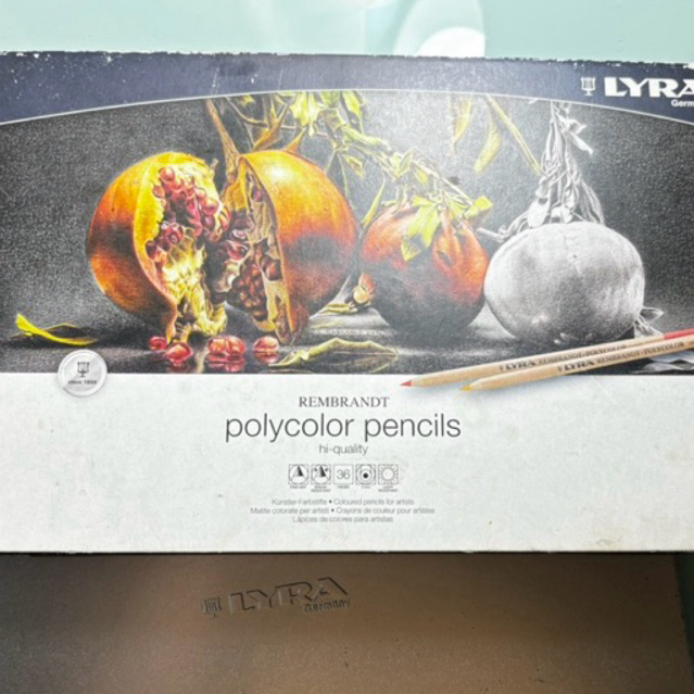 

Preloved | Lyra-Rembrandt Polycolor 36 Pencils