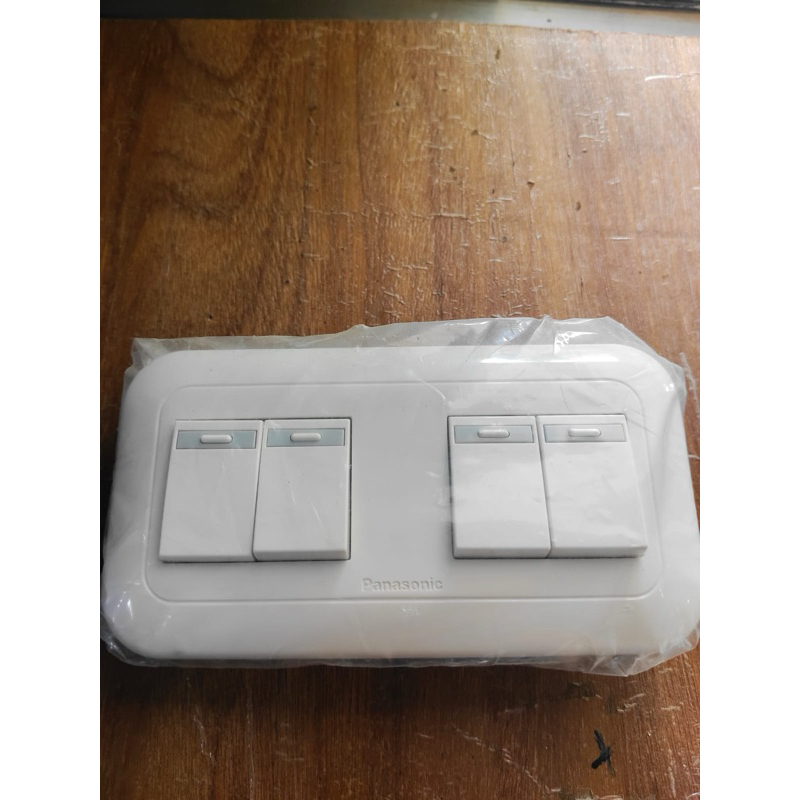 PANASONIC Saklar Seri Double 2 gang 4 Saklar Kecil Tanam IB