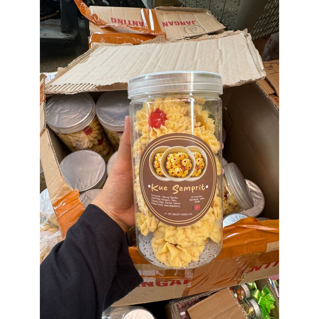 

KUE SEMPRIT KEMASAN TOKPLES 1LITER