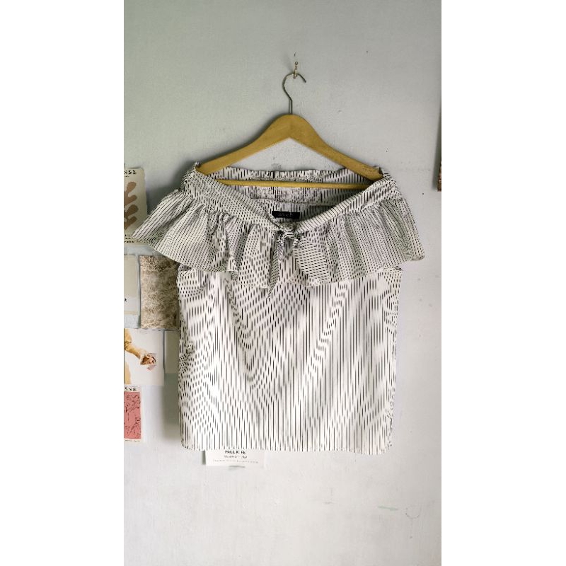 sabrina blouse pita salur garis hitam putih