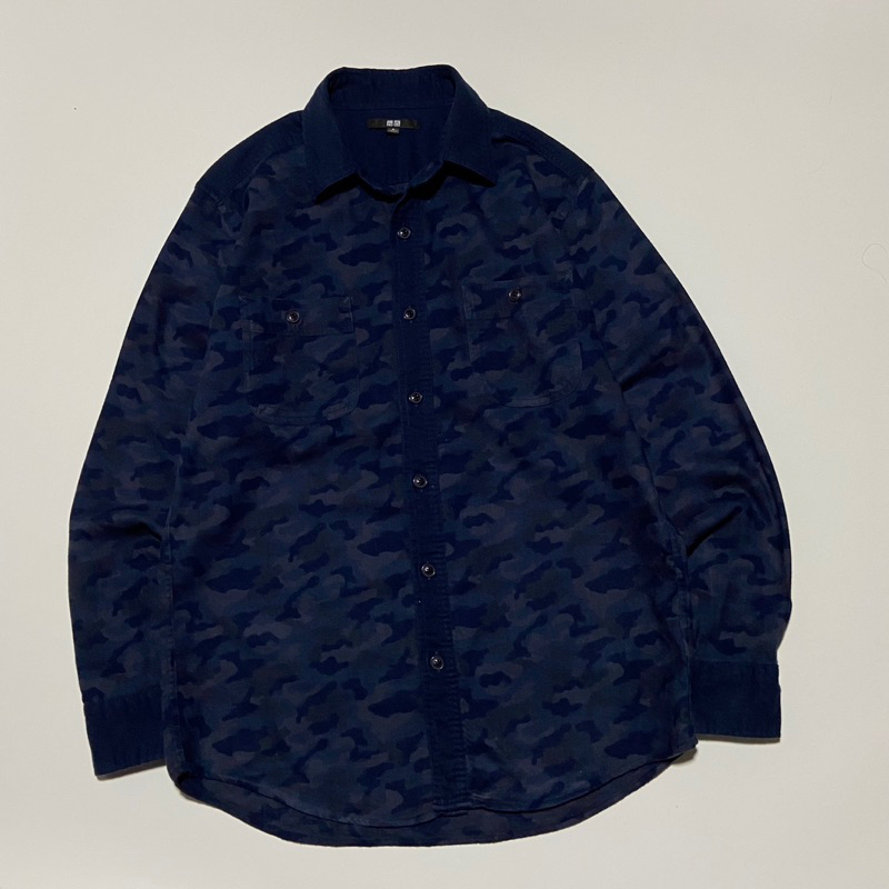 KEMEJA FLANEL UNIQLO MOTIF CAMO