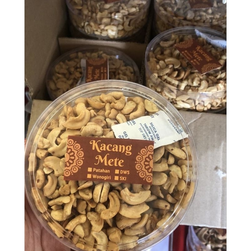 

Kacang Mete Wonogiri Patahan Kemasan Toples