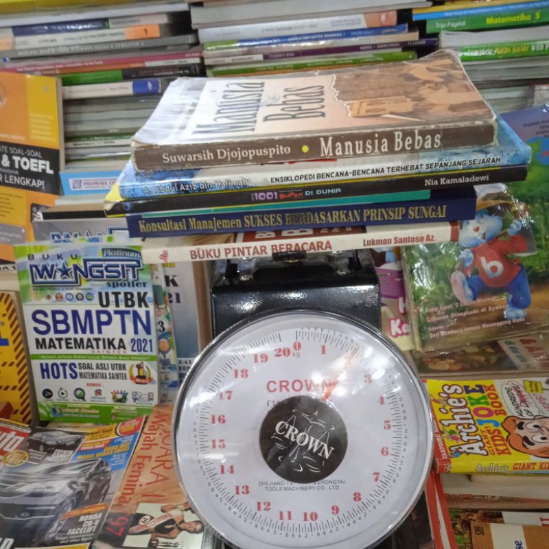 buku bekas 2 kilo 7 buku Rp 50.000 bekas original