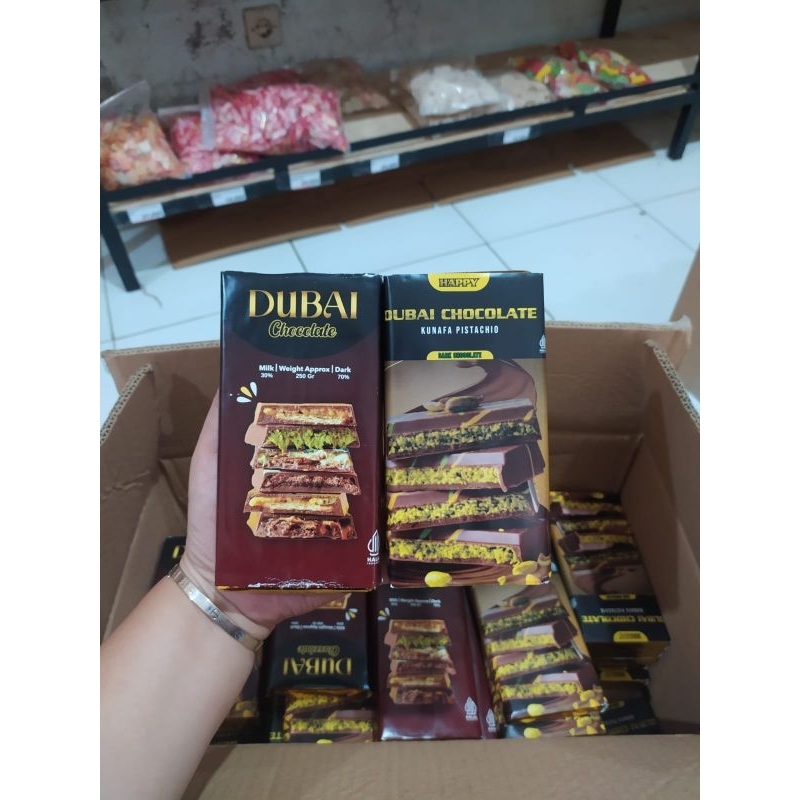 

Coklat Dubai Kunafa Pistachio