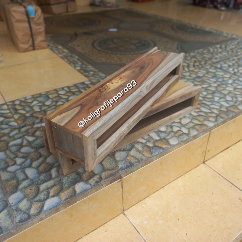 Pesanan Roster Custom Ukuran Kayu Jati Minimalis