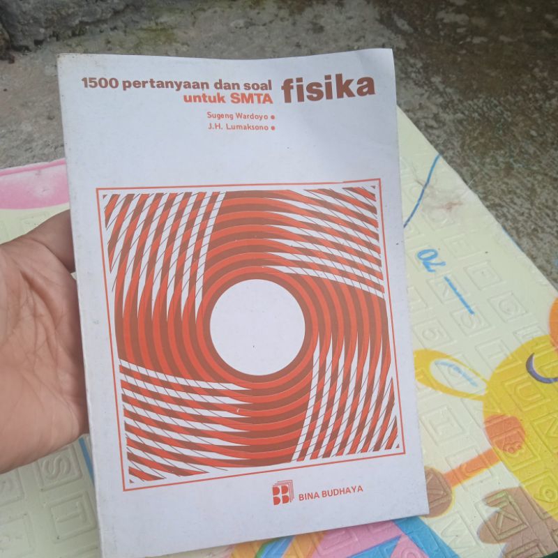 buku 1500 pertanyaan dan soal fisika untuk SMTA buku original jadul