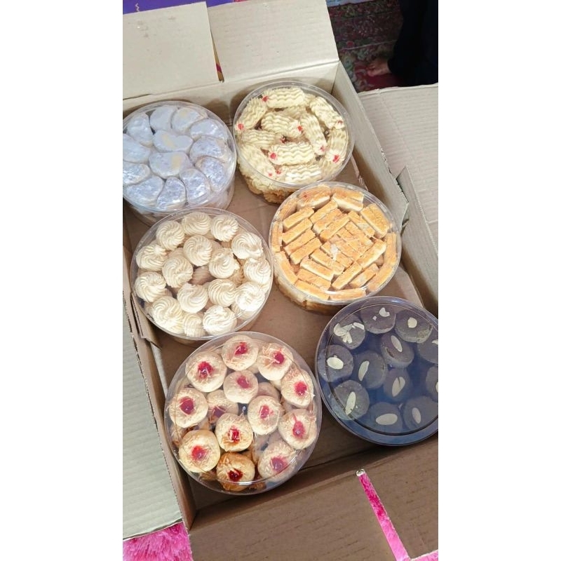 

PAKET HEMAT KUE KERING ISI 6 TOPLES 500GRAM/ TOPLES BIKIN NAGIH