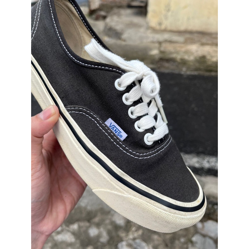vans authentic 44 dx