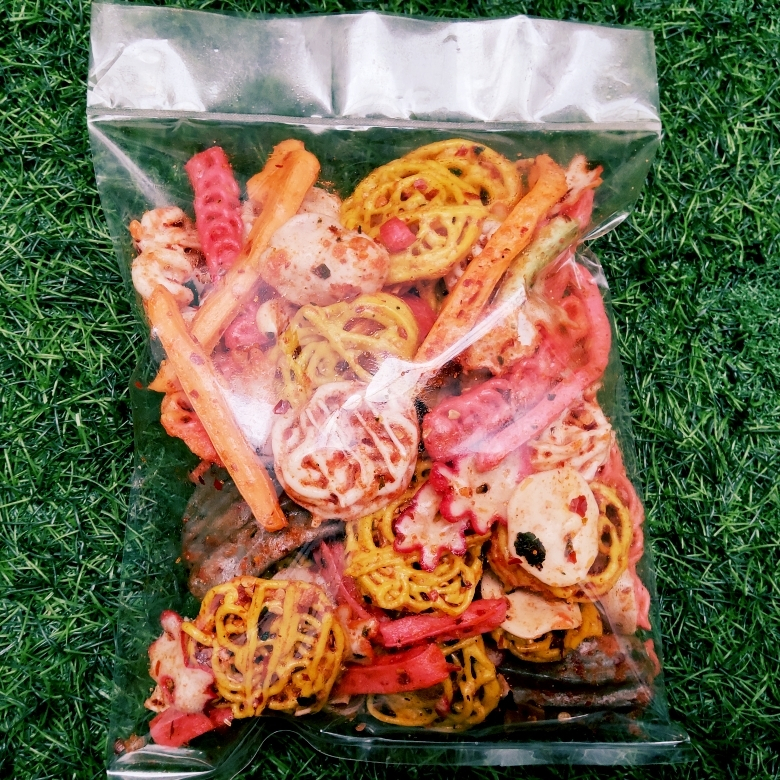 

Aneka cemilan Snack basreng, makaroni, pilus, Telur gabus, Seblak campur, bolu S, keripik tempe, keripik singkong 200 gr