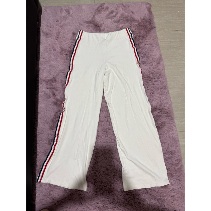 KULOT PUTIH MOTIF LIST GARIS MERAH