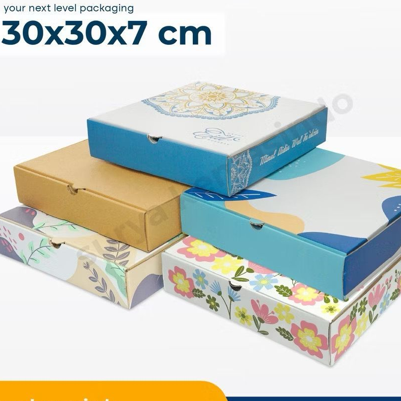 

Box 30x30x7 (KuKer Toples 500gr isi 4) Kardus/polos/Hampers/hoodie/mukena/ultah/ulangtahun