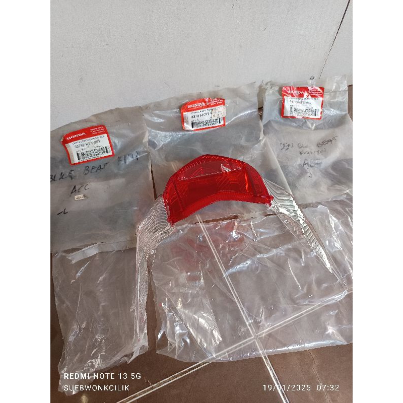 33702-KVY-961 mika sen belakang kiri kanan stoplamp honda beat karbu original AHM