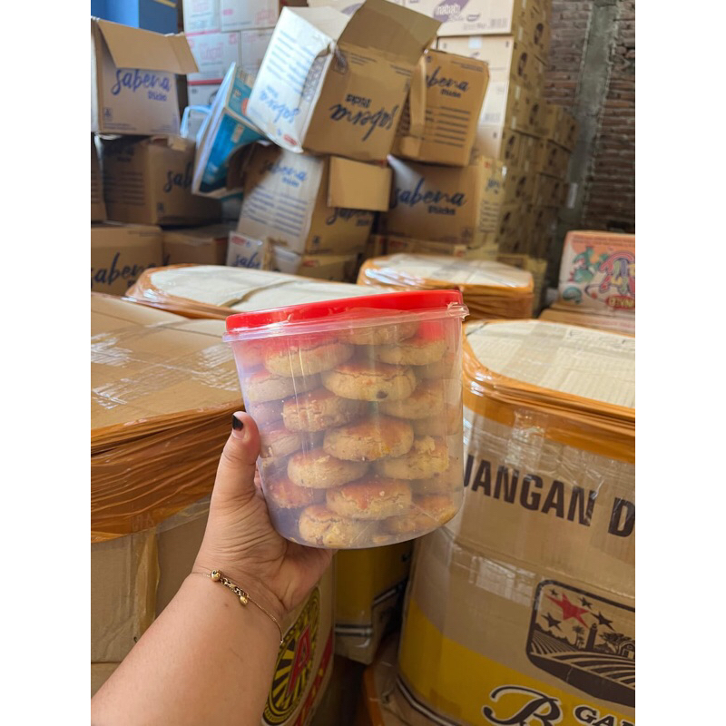 

Roti kacang toples berat +-900gr asli jember