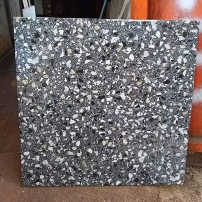 Keramik 50x50 Lantai Motif Terazzo Hitam Glossy