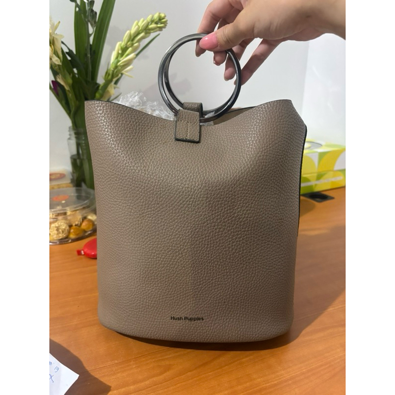 preloved tas hush puppies