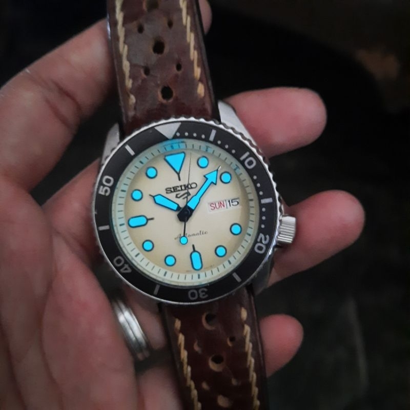 Seiko 5 Sports SRPD67K1 Cream Beige Dial SRPD67 4R36-07G0