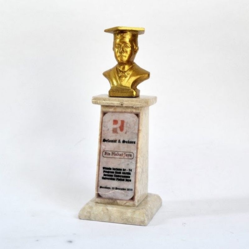 PATUNG WISUDA, SOUVENIR WISUDA, PLAKAT WISUDA, HADIAH WISUDA, KADO WISUDA,AKRILIK,, FREE STIKER DESA