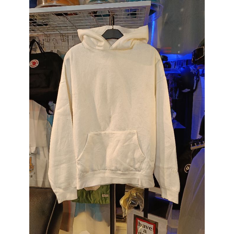 Hoodie Essentials Second