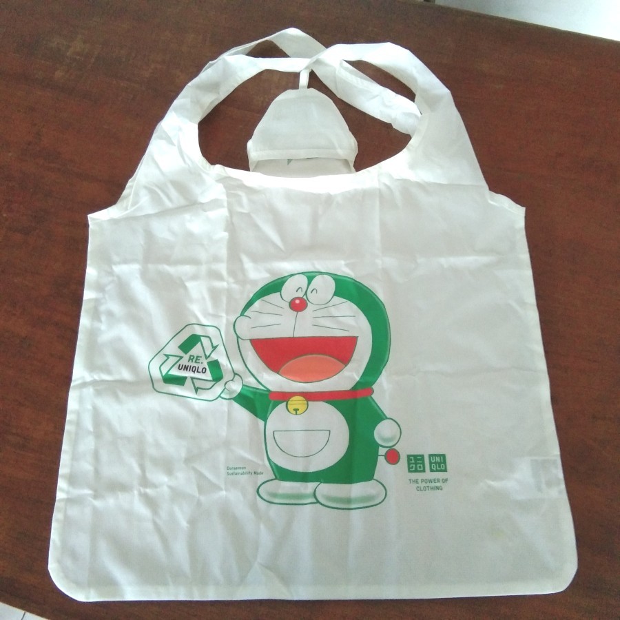 Tas doraemon Re- Uniqlo