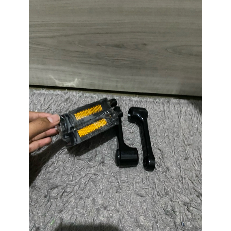 Satu paket pedal dan kayuhan sepeda listrik pnp