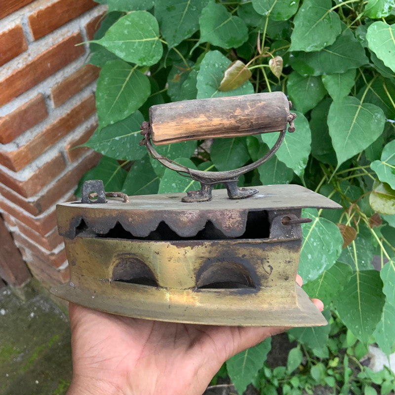 SETRIKA JADUL KUNINGAN