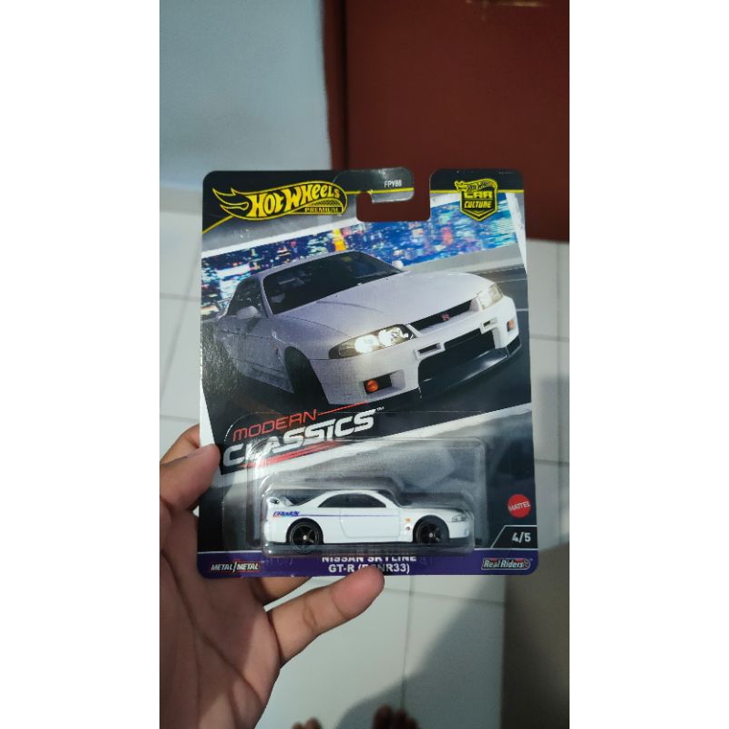 Hot wheels R33 Modern Classic Premium
