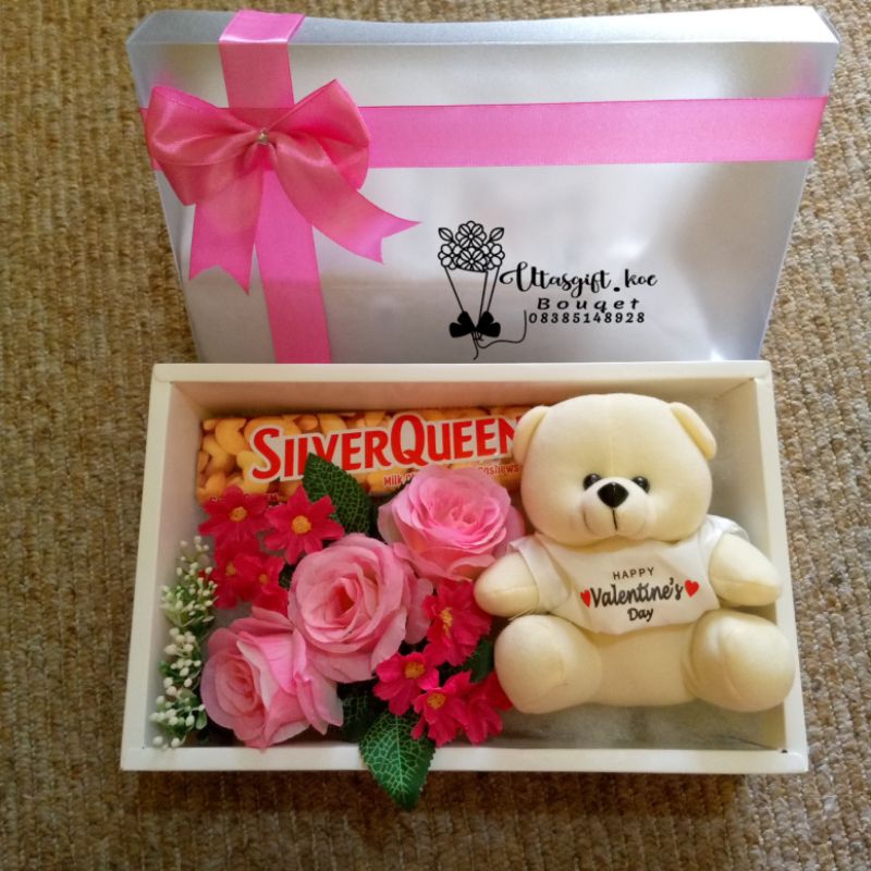 

gift box valentine gift Silverqueen gift box boneka