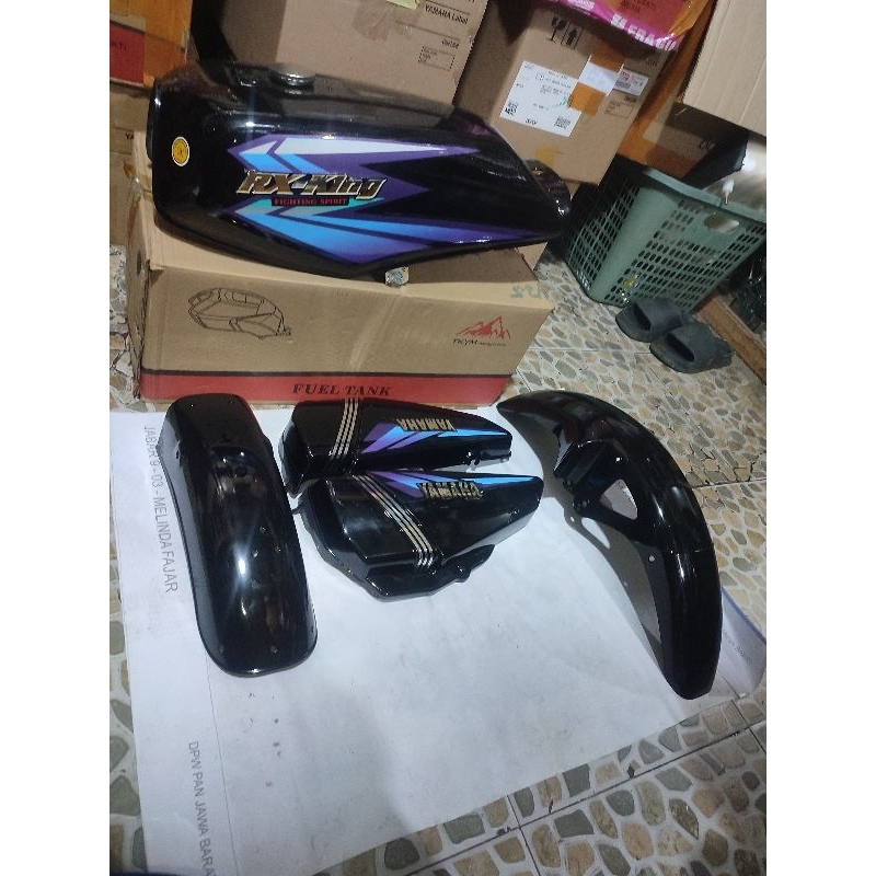 TANGKI BAJU SET RX KING HITAM LIST BIRU 2002 GRES BARU BUKAN ORIGINAL