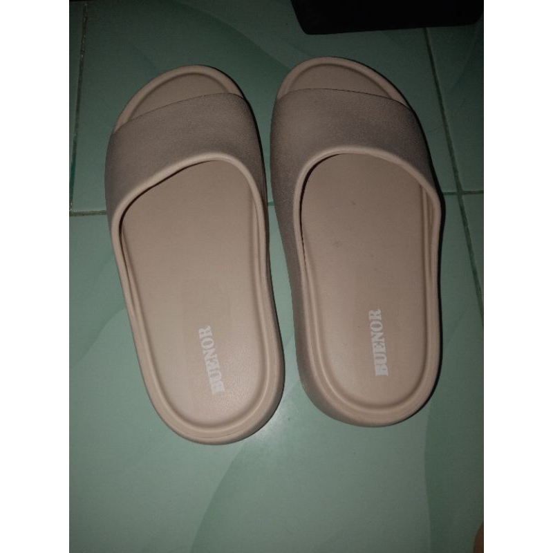 Buenor Sandal Jepit Wanita