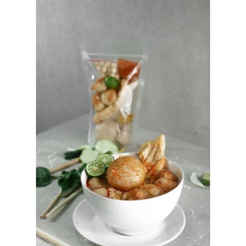 

TUSSENDOORTJE - BAKSO ACI AYAM SUWIR