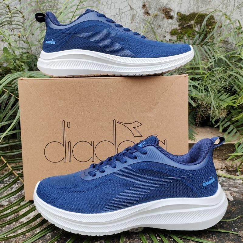 Sepatu Diadora Kredibel Size 42