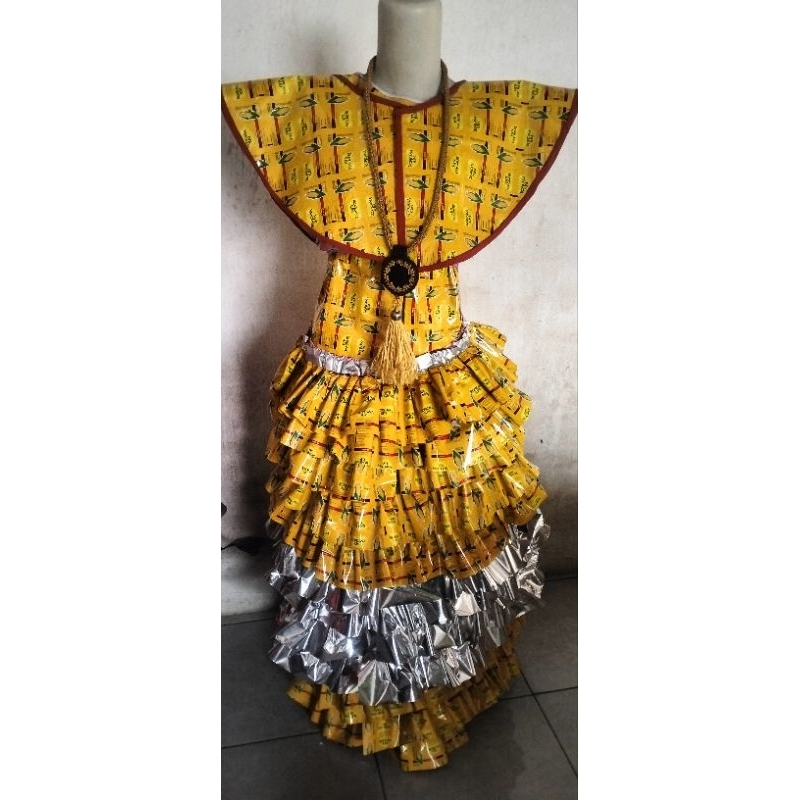 Gaun Bunga Daur Ulang sachet, Baju daur ulang, Dress daur ulang