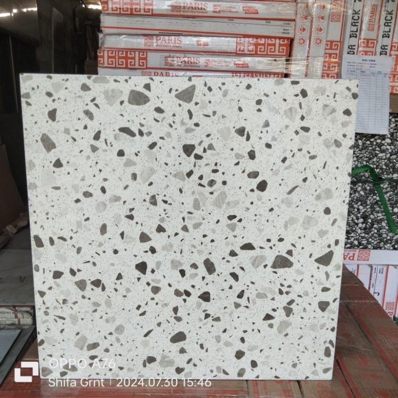 keramik lantai 50x50. Janero Grey/kia