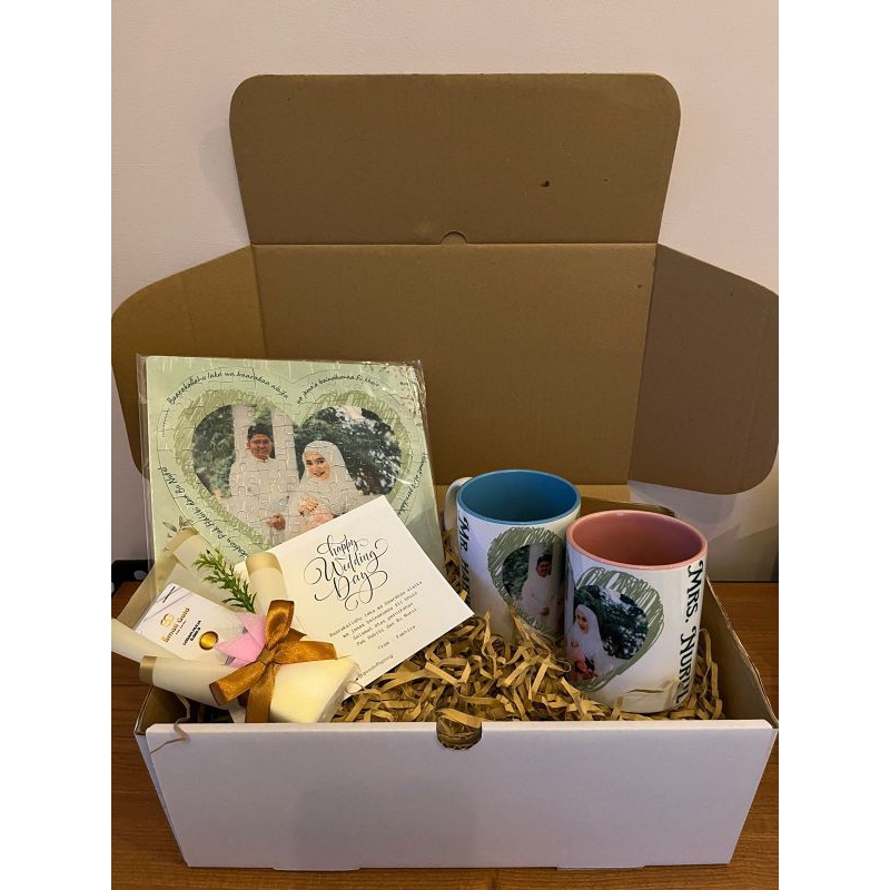 

Hampers Kado Couple Pasangan Weding Anniversary