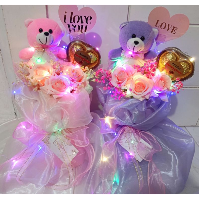 

BUKET VALENTINE / BUKET ULTAH / BUKET BUNGA / BUKET BONEKA / BUKET COKLAT / HAMPERS / KADO / GIFT / BUNGA LAMPU