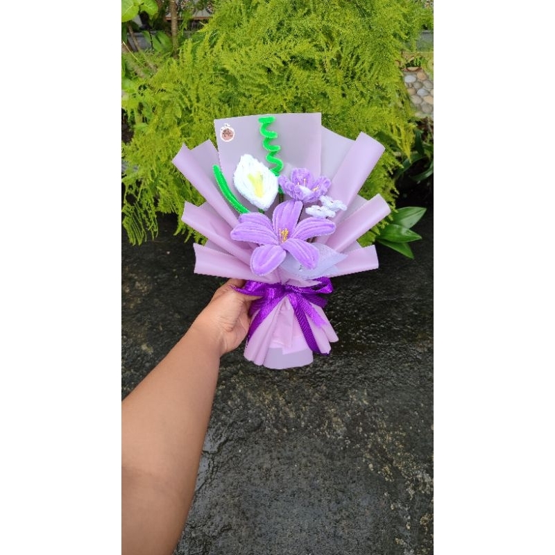 

Buket kawat bulu premium | Bisa request warna bunga dan wrap