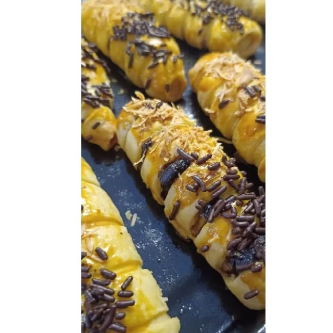 

CHEESE ROLL & CHOCO CHEESE ROLL - isi 10