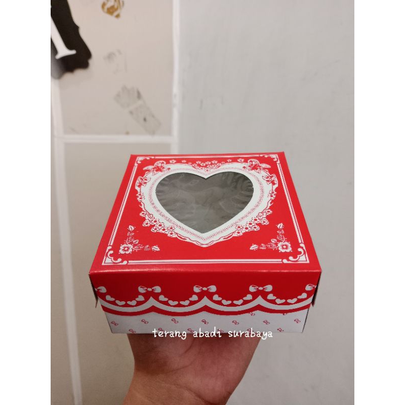 

Dus Donat Hati Kaca Merah/Dus Donat Hati/Dus Donat Kaca/Donat Motif Hati Kaca