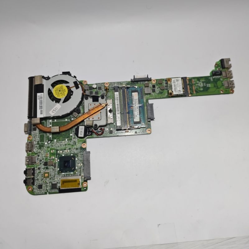 motherboard mainboard mobo laptop Toshiba Satellite C800
