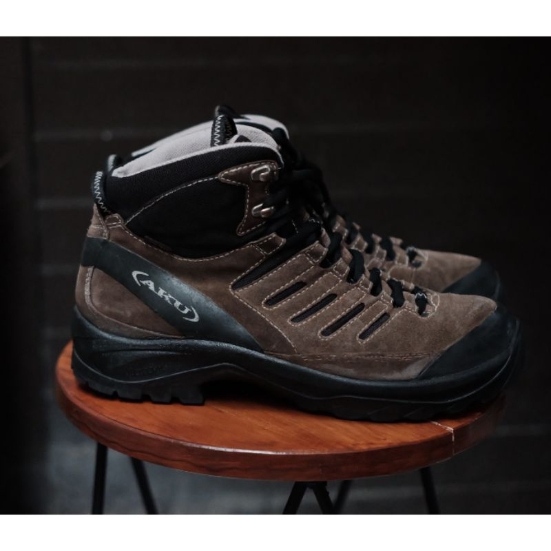 Sepatu Boots Boot Outdoor Hiking Gunung AKU Vibram Goretex Leather Suede Canvas Rugged Vintage