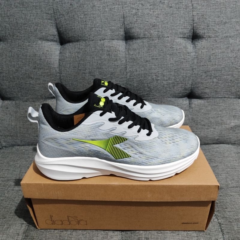 DIADORA RUNNING HUGE MEN'S - GREY