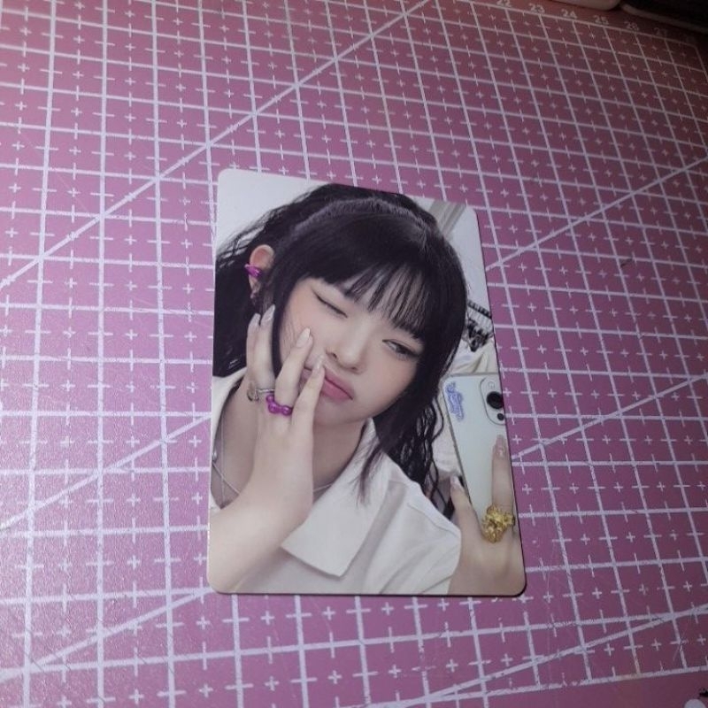 PC Hanni official get up(bada desk)