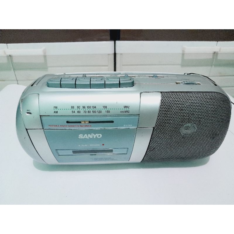 Radio tape merk sanyo (BACA DESKRIPSI)