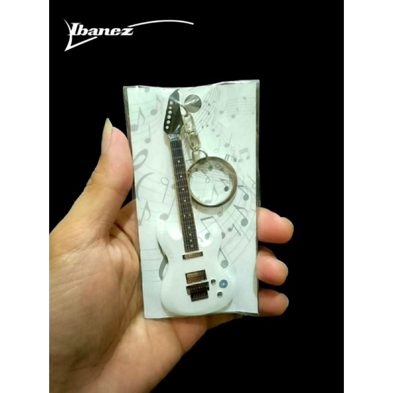 GANTUNGAN KUNCI GITAR IBANEZ WHITE
