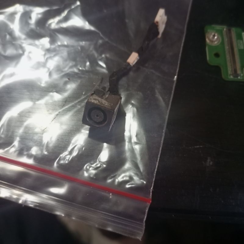 Jack charger laptop dell latitude 3330