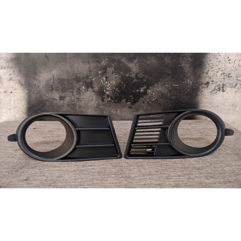 Cover lampu kabut foglamp Suzuki Swift gt tahun 2005 2006 original