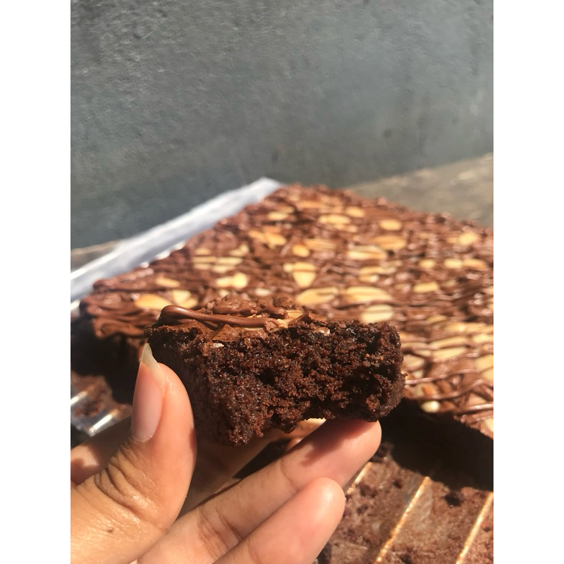 

Brownies panggang Almond